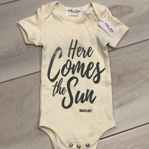 Willow Farm organic cotton onesie unisex baby boy girl sz. 0-3 months Here Comes